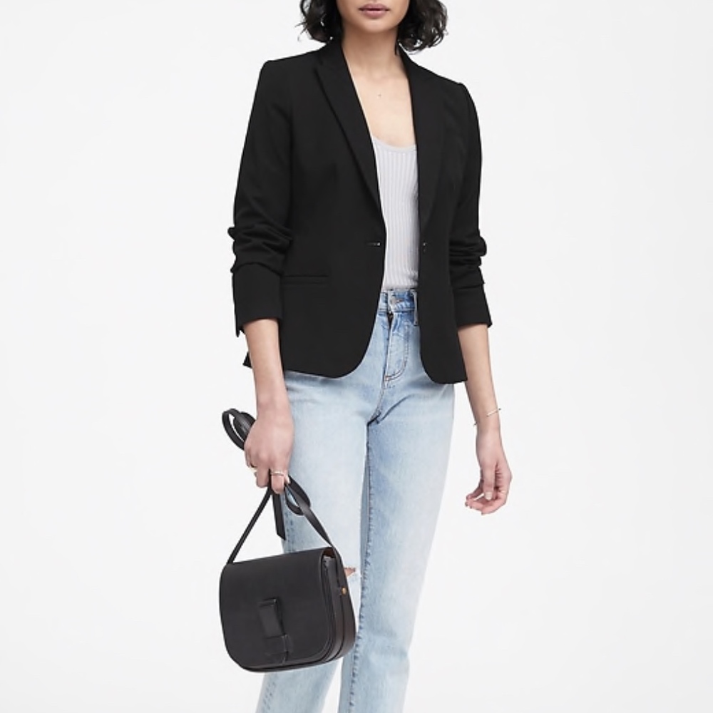 Slim-Fit Black Blazer by Banana Replublic size 0